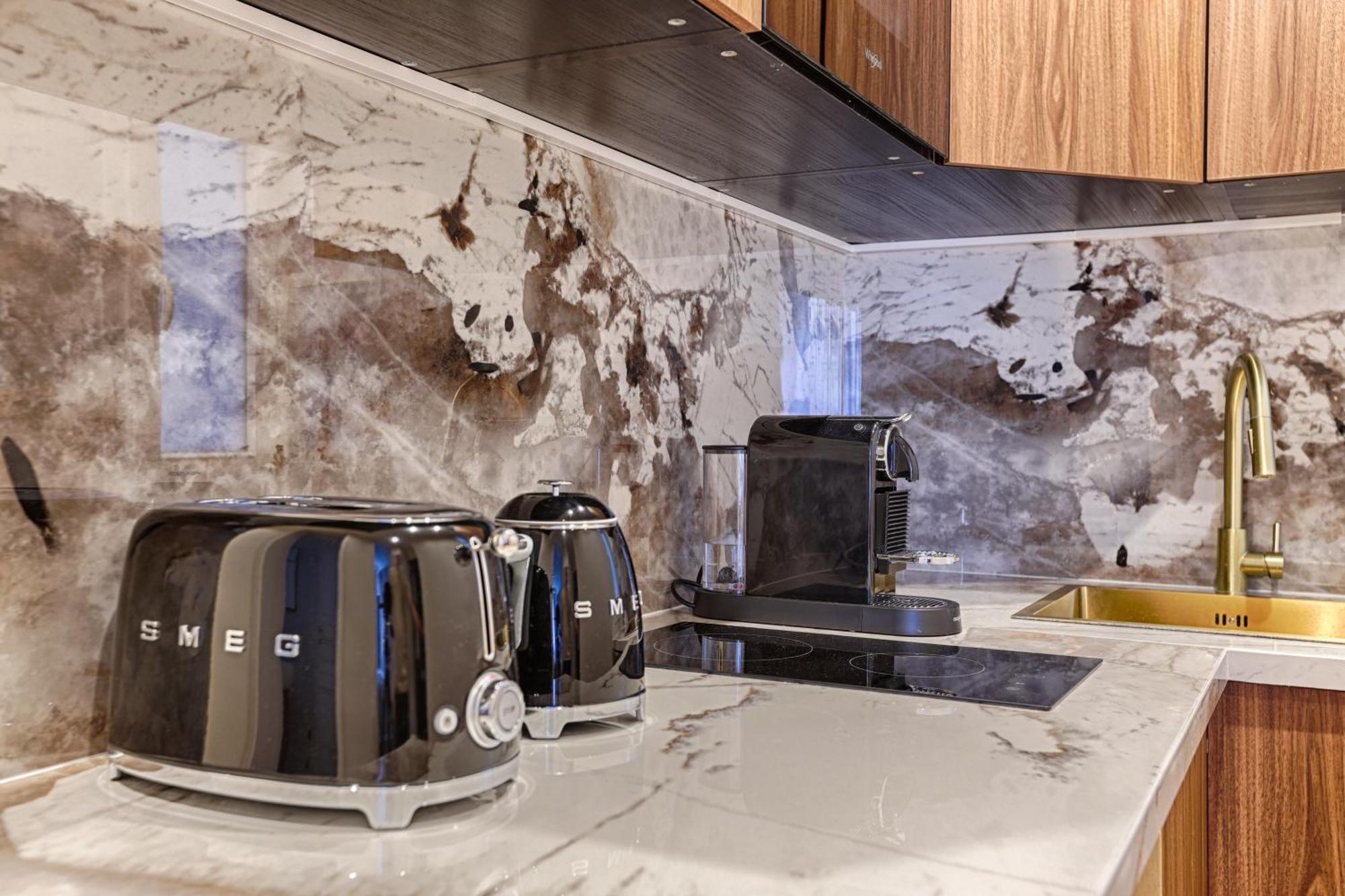 Elegant Luxury Apartment For 6 On Champs-Elysees Paris Exterior photo